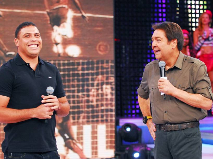 Faustão apresentando o quadro ‘Arquivo Confidencial’, da Rede Globo
