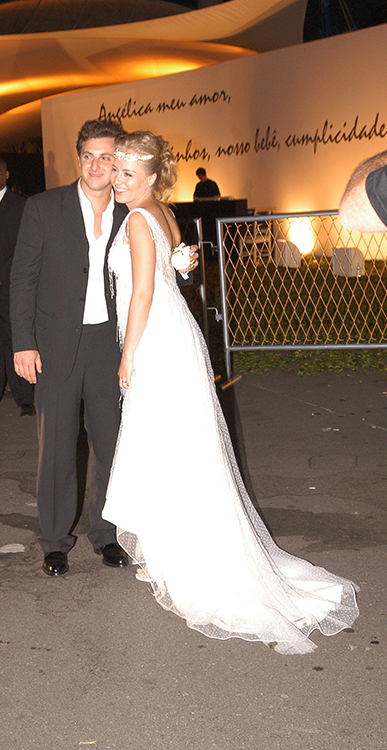 Luciano Huck  e Angélica na festa de seu casamento, na Marina da Glória, em 2004