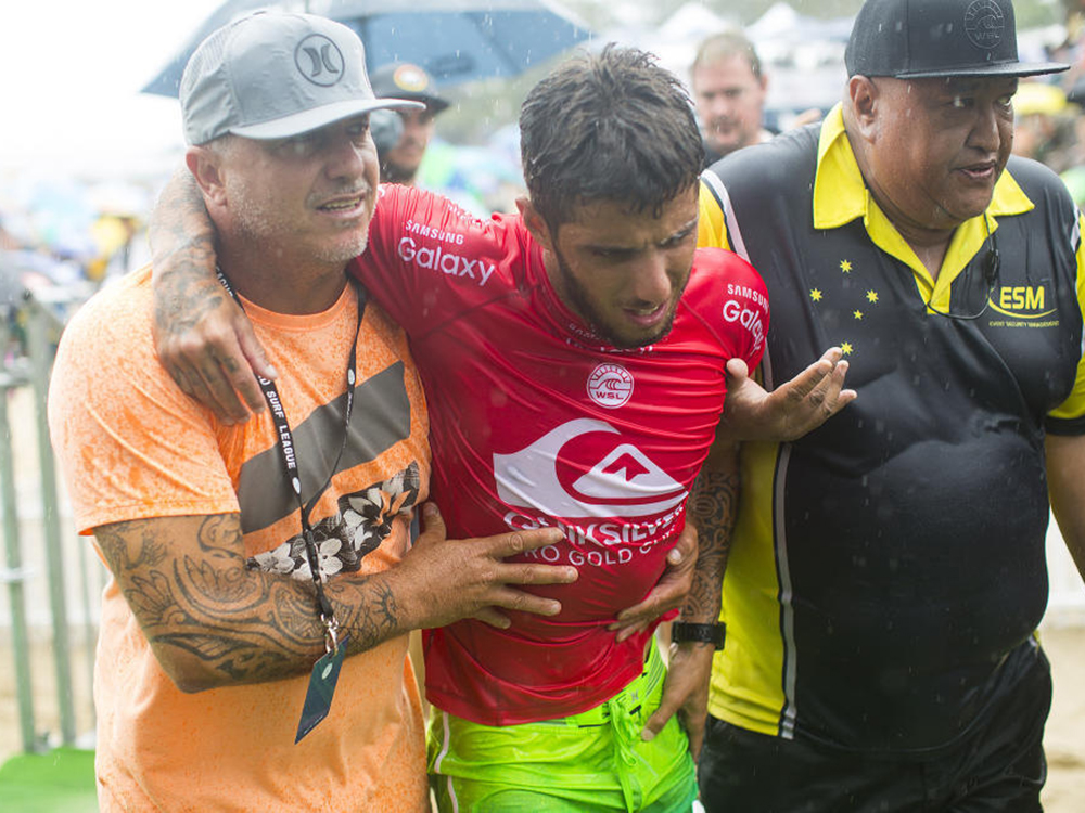 Filipe Toledo sofreu lesão na primeira etapa do Mundial, na Austrália