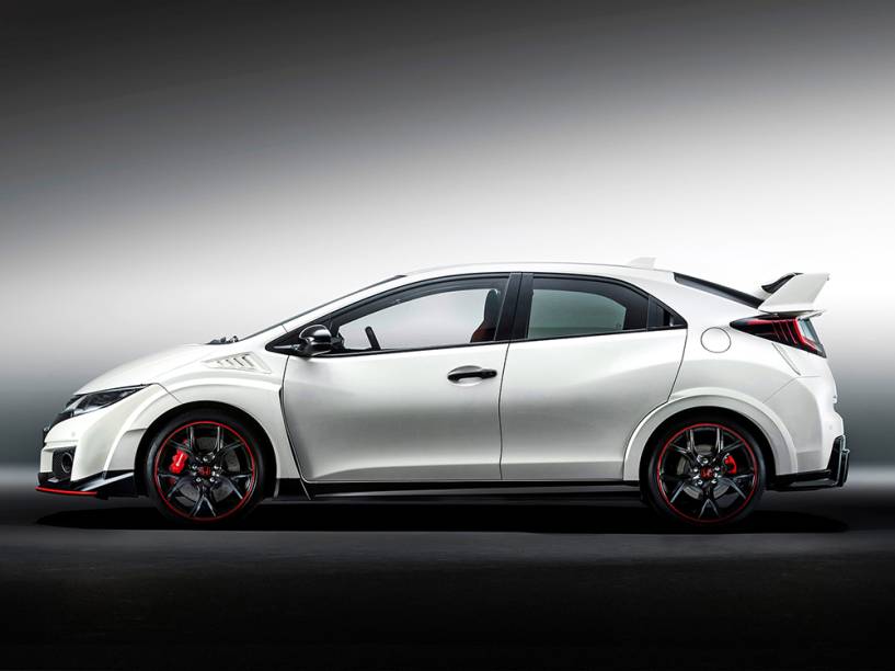 Honda Civic Type R: 0 a 100 km/h em 5,7 segundos e velocidade máxima de 270 km/h