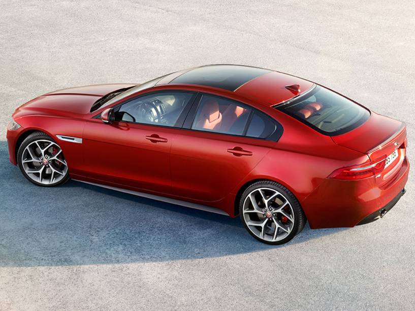 Jaguar XE: sete opções de motor e mais de 140 acessórios