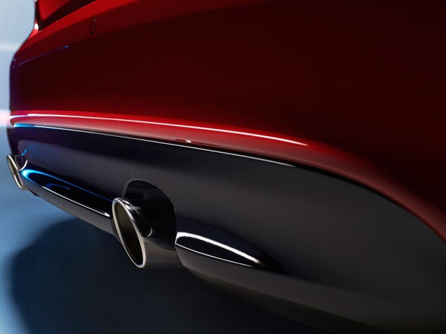 Jaguar XE: sete opções de motor e mais de 140 acessórios