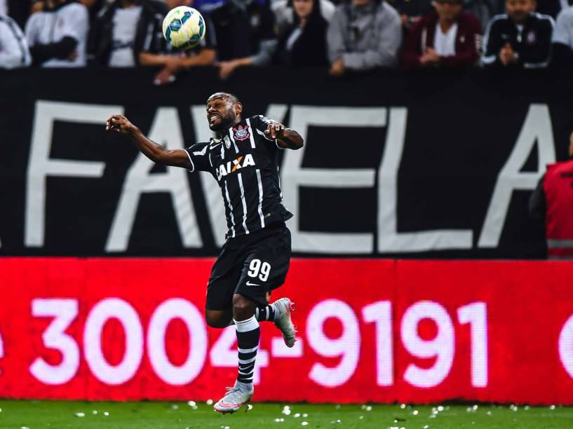 Vagner Love na partida entre Corinthians X Santos, nesta quarta-feira (26) na Arena Corinthians na zona leste de São Paulo, válida pela Copa do Brasil.