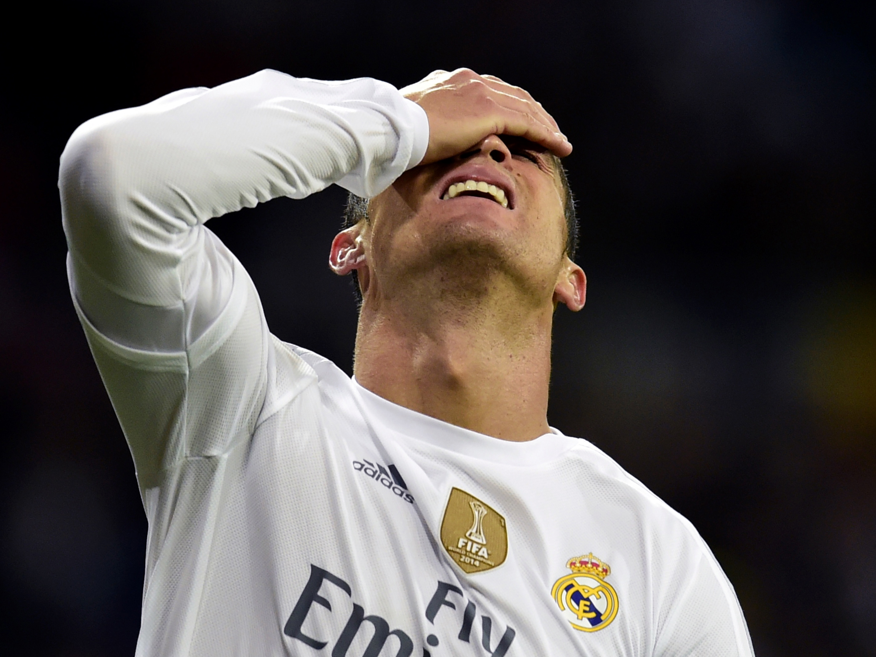 Cristiano Ronaldo lamenta chance perdida pelo Real Madrid na derrota para o Barcelona pelo Campeonato Espanhol - 21/11/2015