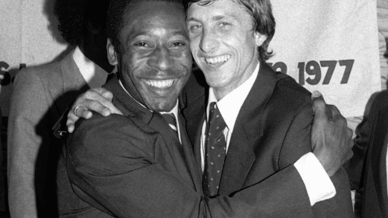 Pelé e Johan Cruyff jogaram pelo New York Cosmos na década de 1970