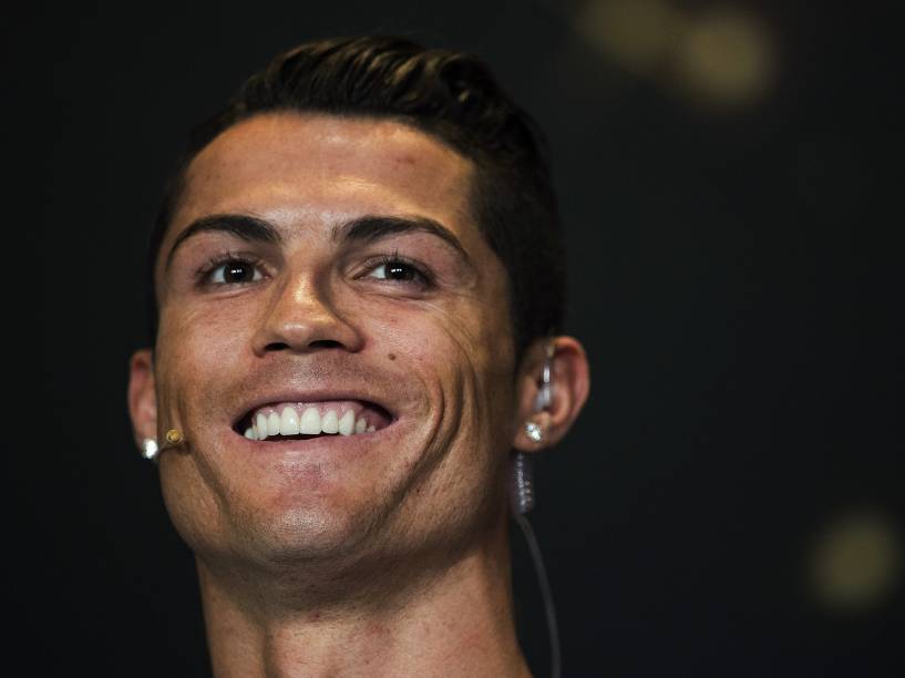 Jogador da seleção portuguesa e do Real Madrid, Cristiano Ronaldo, é um dos nomeados ao prêmio da Bola de Ouro da FIFA