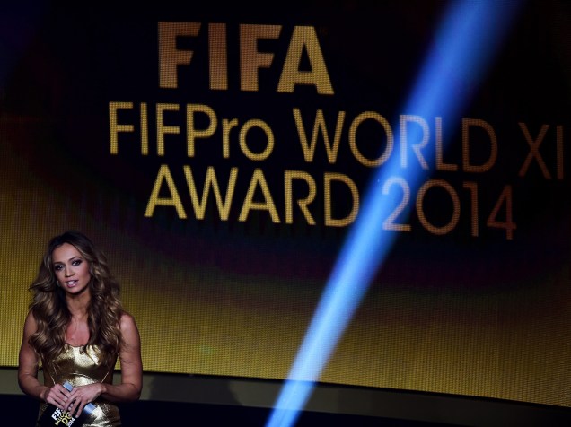 Kate Abdo é a apresentadora da cerimônia do Bola de Ouro FIFA 2015 em Zurique