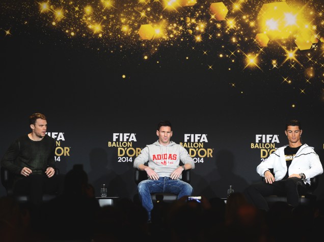 Manuel Neuer, Lionel Messi e Cristiano Ronaldo durante coletiva de imprensa para o prêmio Bola de Ouro da Fifa, em Zurique, na Suíça - 12/01/2015