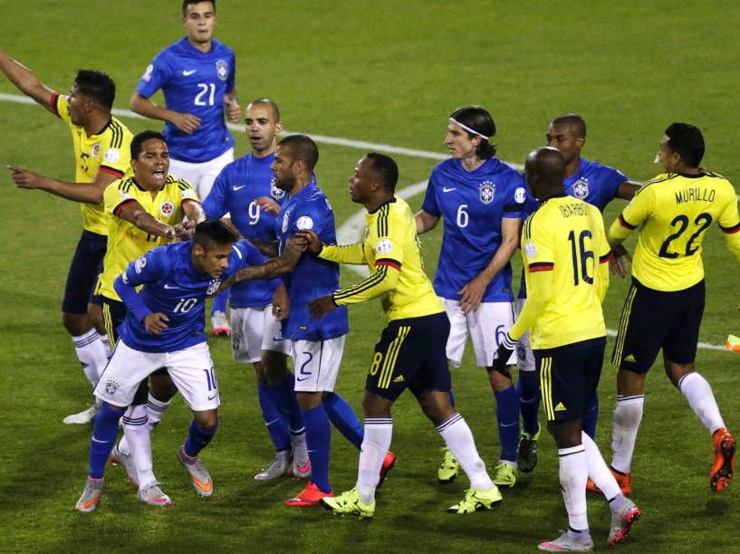 Neymar se envolve em confusão após derrota do Brasil para a Colômbia