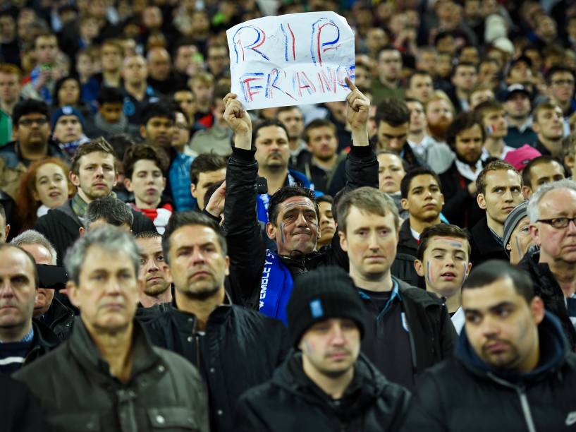 Torcedores antes da partida ente Inglaterra e França em Wembley, Londres - 17/11/2015