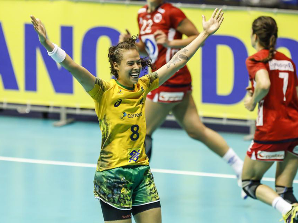 Seleção feminina de handebol vence partida amistosa contra a Noruega em São Bernardo do Campo (SP)