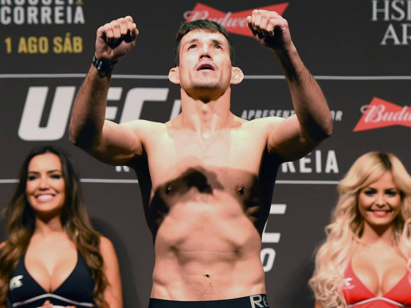 O brasileiro Demian Maia durante a pesagem do UFC 190 na HSBC Arena, Rio de Janeiro - 31/07/2015