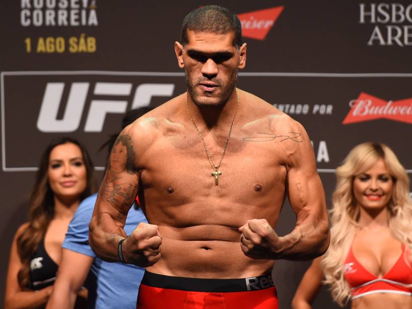 O brasileiro Antônio Pezão durante a pesagem do UFC 190 na HSBC Arena, Rio de Janeiro - 31/07/2015