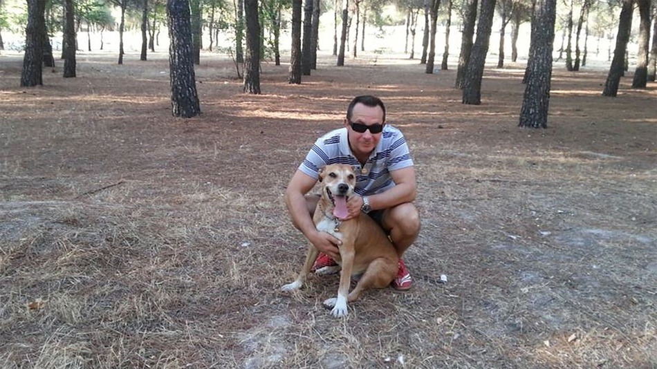 Excalibur, cachorro da enfermeira Teresa Romero, foi sacrificado para evitar transmissão do vírus da doença