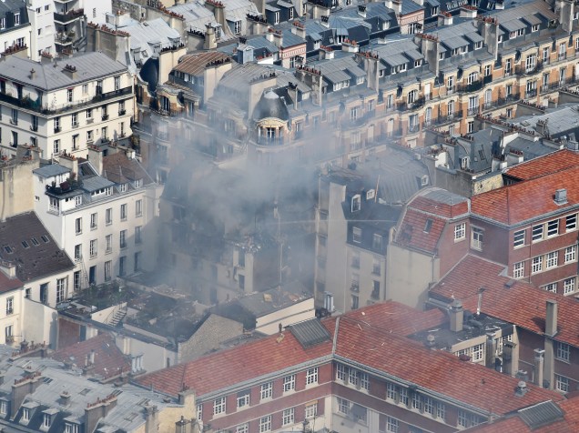 Pelo menos dezessete pessoas ficaram feridas nesta sexta-feira (01) na explosão de um botijão de gás em um edifício do centro de Paris