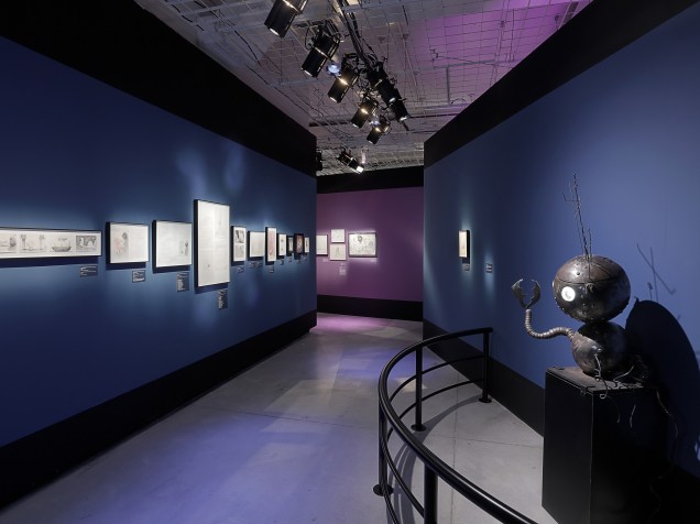 Escultura e poesias fazem parte da seção Melancolia na mostra O Mundo de Tim Burton