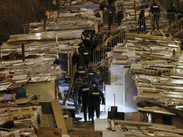Favela de ciganos na zona norte de Paris