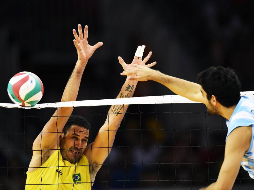 Final do vôlei entre Brasil e Argentina