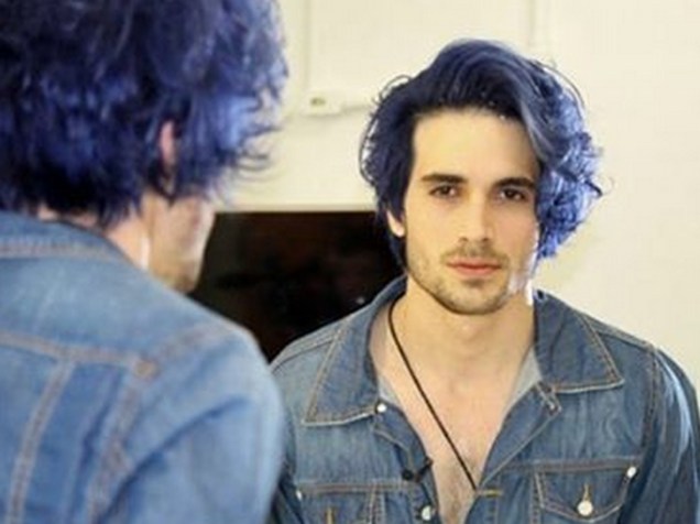 Fiuk posta foto no Instagram para mostrar sua nova cor de cabelo