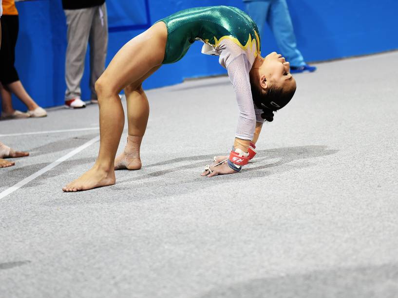 A ginasta brasileira Flávia Saraiva durante a final individual geral da ginástica artística nos Jogos Pan-Americanos de Toronto, no Canadá