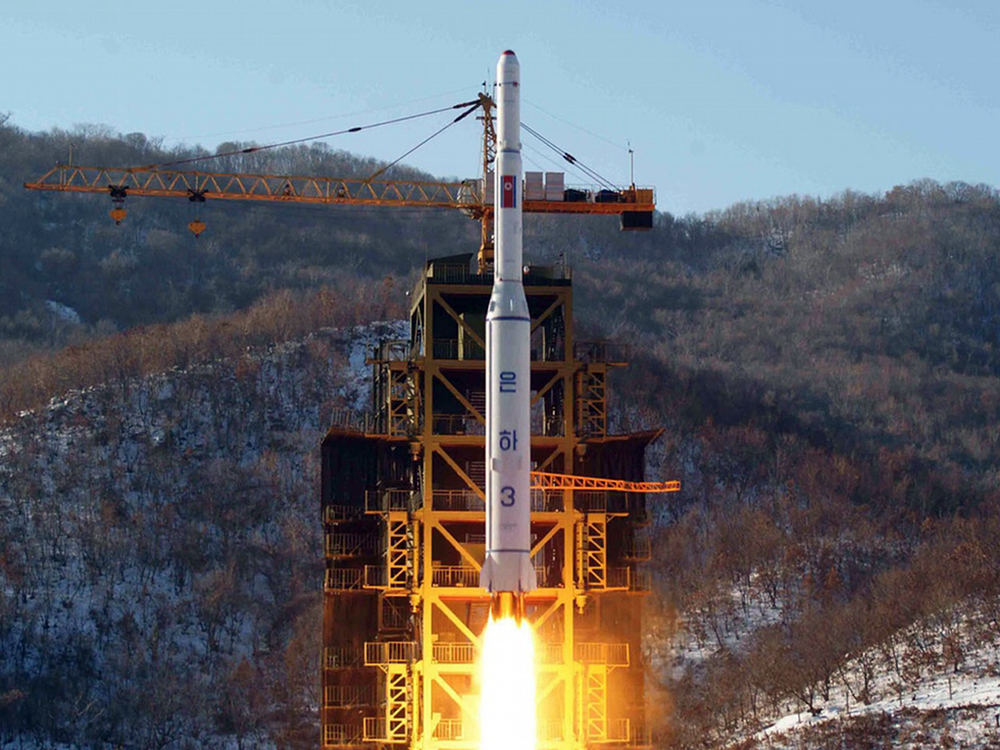 Lançamento do satélite norte-coreano Kwangmyongsong-3, no foguete Unha-3, em 2012