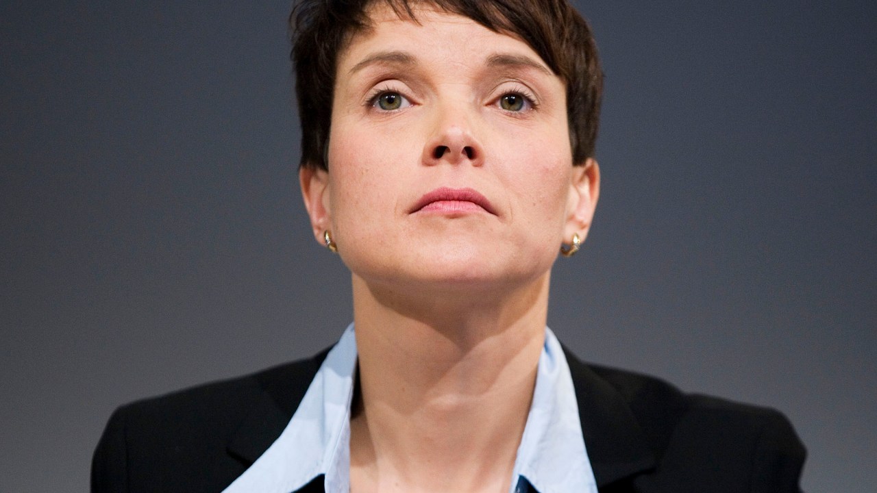Frauke Petry, líder do partido de direita Alternativa para a Alemanha: com apenas três anos desde sua criação, legenda obteve votação expressiva