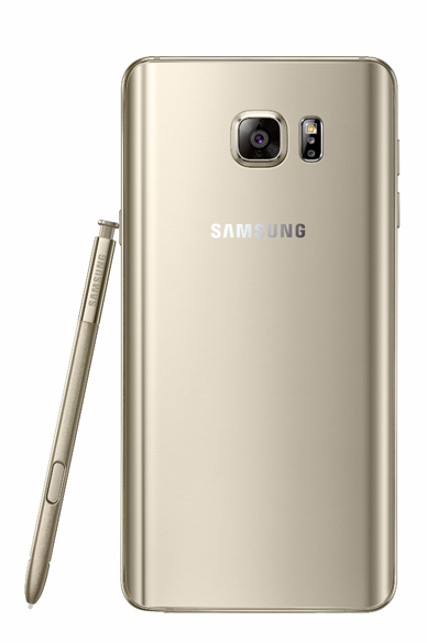 O Galaxy Note 5 trocou o plástico, das versões anteriores, pelo vidro na parte traseira e por um acabamento de metal