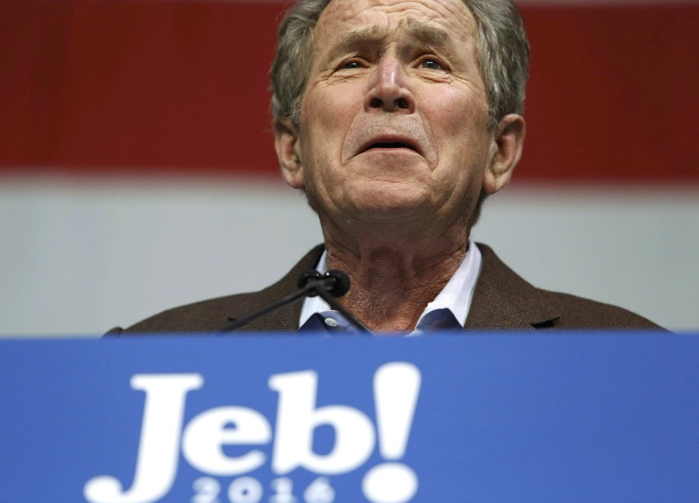 O ex-presidente George W. Bush faz campanha para seu irmão Jeb