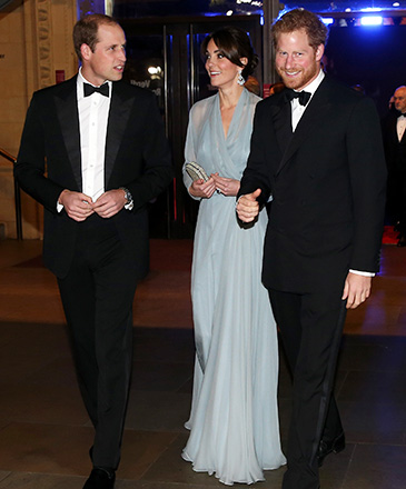 Príncipe William, Kate Middleton e o príncipe Harry durante première de 007