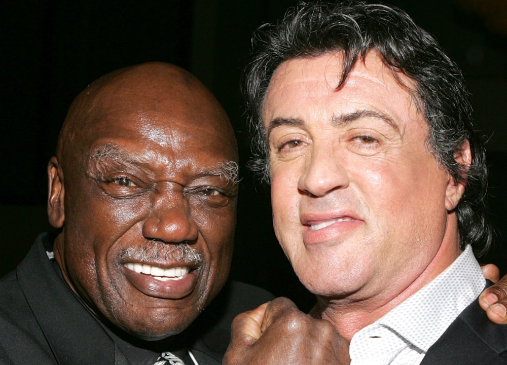Tony Burton posa ao lado de Sylvester Stallone em 2006, em uma festa após a premiere de 'Rocky Balboa'