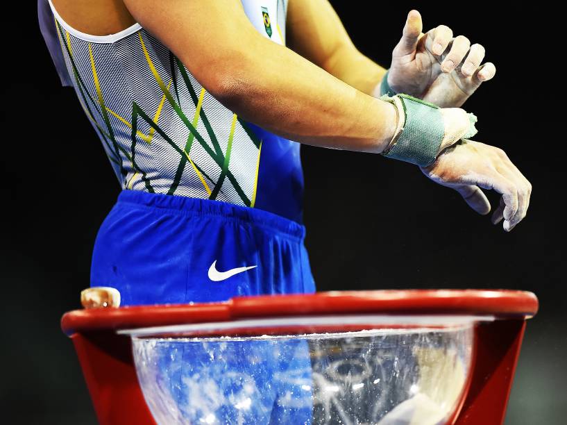 Arthur Zanetti, Arthur Nory Mariano, Caio Souza, Francisco Barretto Júnior, Lucas Bitencourt e Petrix Barbosa, terminaram na segunda colocação a primeira sessão da competição por equipes da Ginástica Artística Masculina