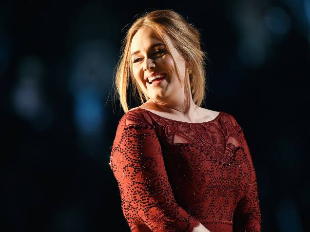Adele na 58ª edição do Grammy, premiação que elege os melhores da música internacional, que acontece nesta segunda-feira (15)