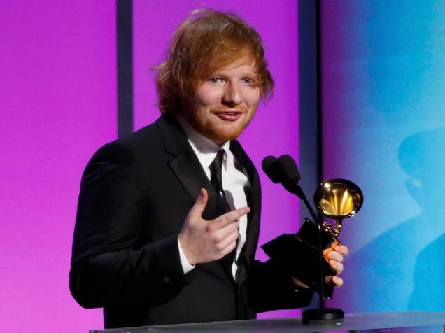Ed Sheeran durante a 58ª edição do Grammy, premiação que elege os melhores da música internacional, que acontece nesta segunda-feira (15)