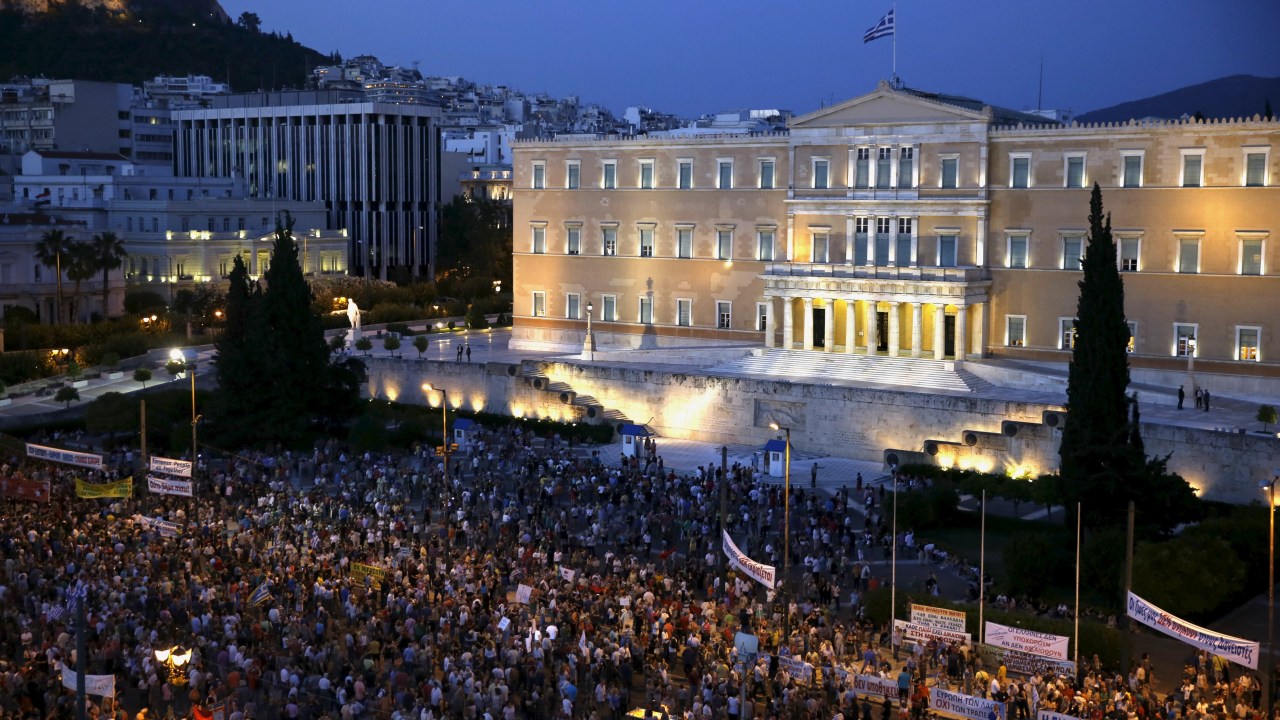 Sete mil manifestantes participaram do protesto na praça Sintagma