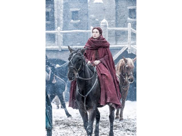 Carice van Houten (Melisandre), em cena da sexta temporada da série Game of Thrones