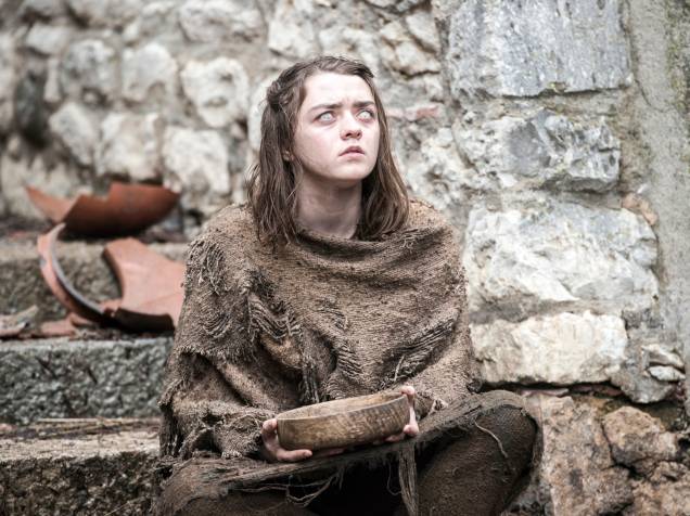 Maisie Williams (Arya Stark), em cena da sexta temporada da série Game of Thrones
