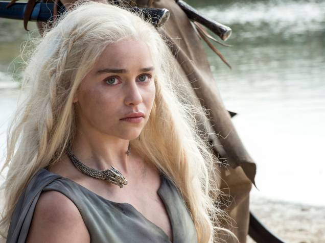 Emilia Clarke (Daenerys Targaryen), em cena da sexta temporada da série Game of Thrones