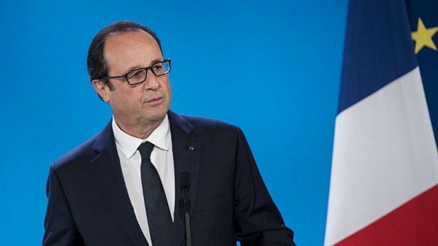 François Hollande abre conferência sobre o EI em Paris