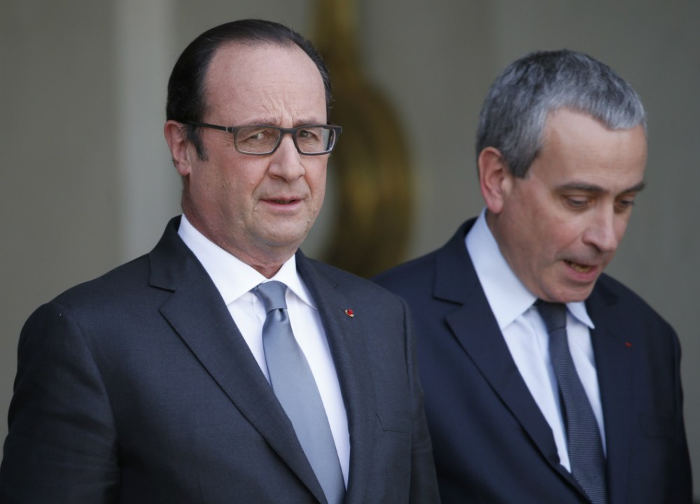 O presidente francês François Hollande e o embaixador Laurent Stefanini