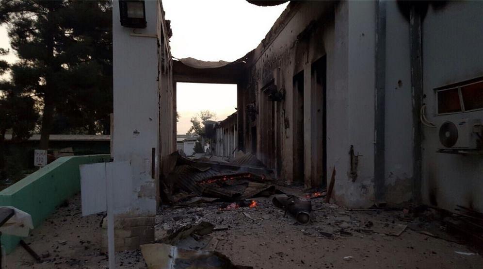 Parte do hospital foi destruída pelos bombardeiros
