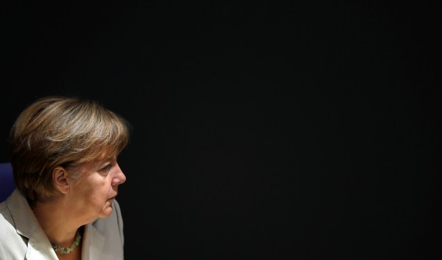 A chanceler alemã, Angela Merkel durante uma sessão na câmara do Parlamento, em Berlim
