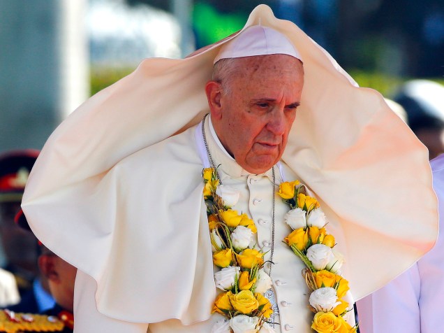 Papa Francisco durante cerimônia de boas-vindas no aeroporto de Colombo, no Sri Lanka