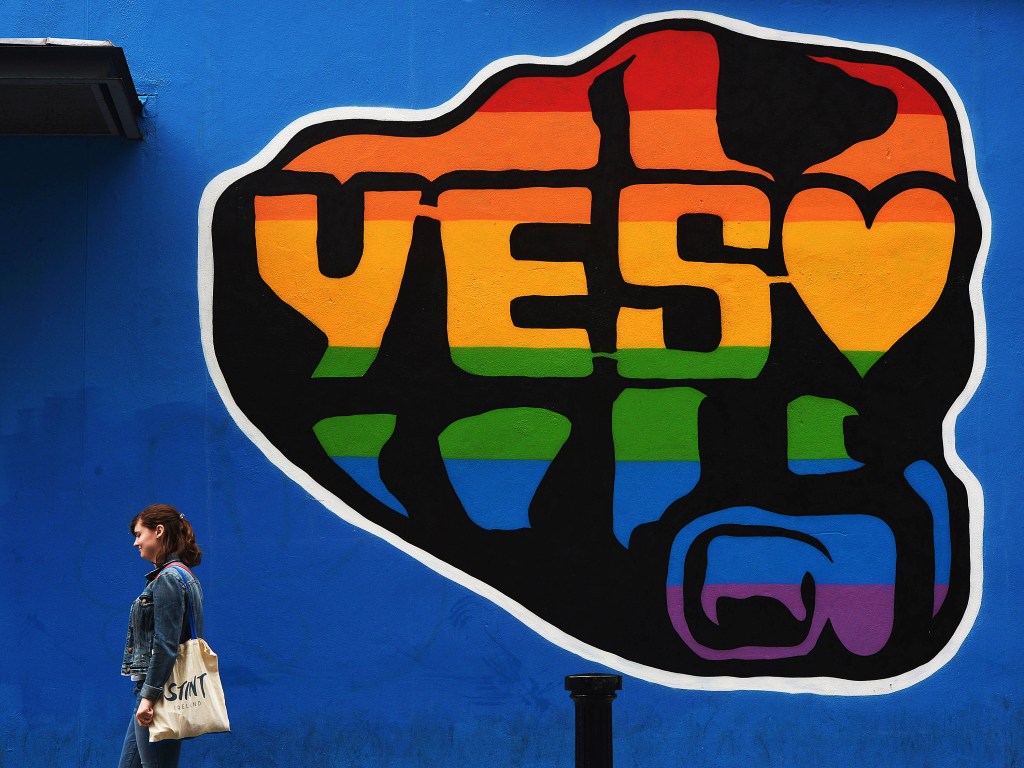 Campanha em favor do casamento homossexual em Mural de Dublin, na Irlanda