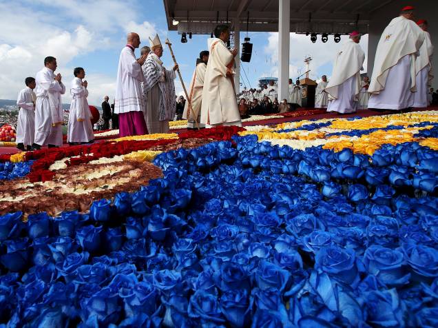 O Papa Francisco chega para celebrar missa no Parque Bicentenário em Quito, Equador - 07/07/2015