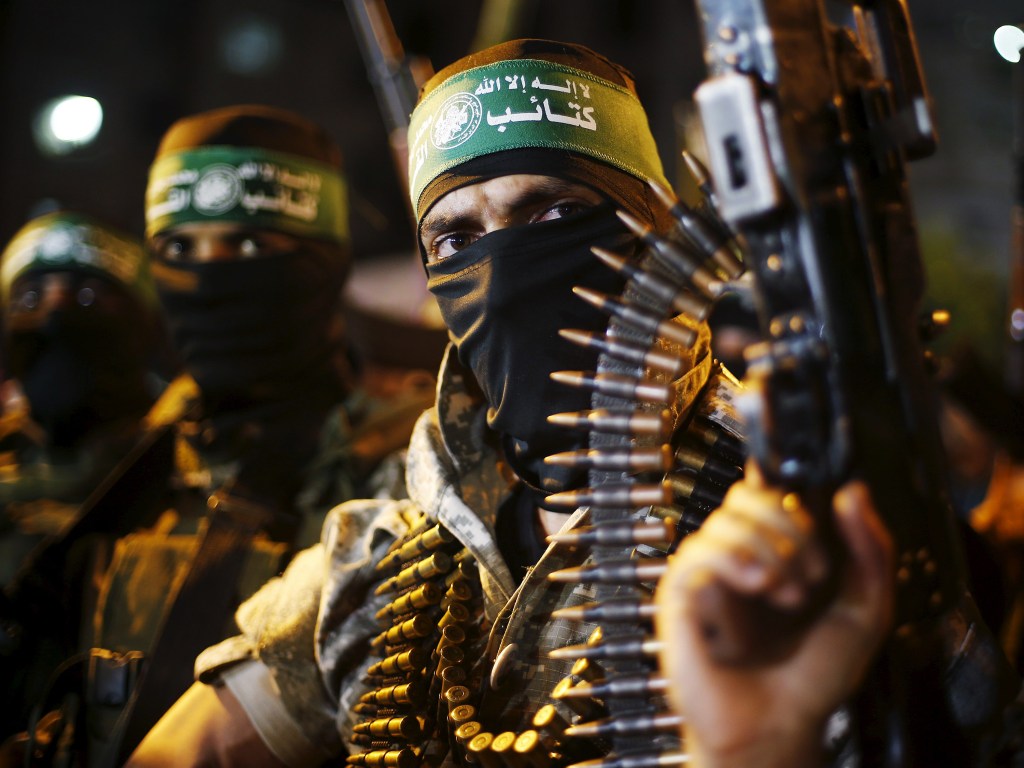 Militantes palestinos do Hamas marcham durante um comício anti-Israel na Cidade de Gaza - 08/07/2015