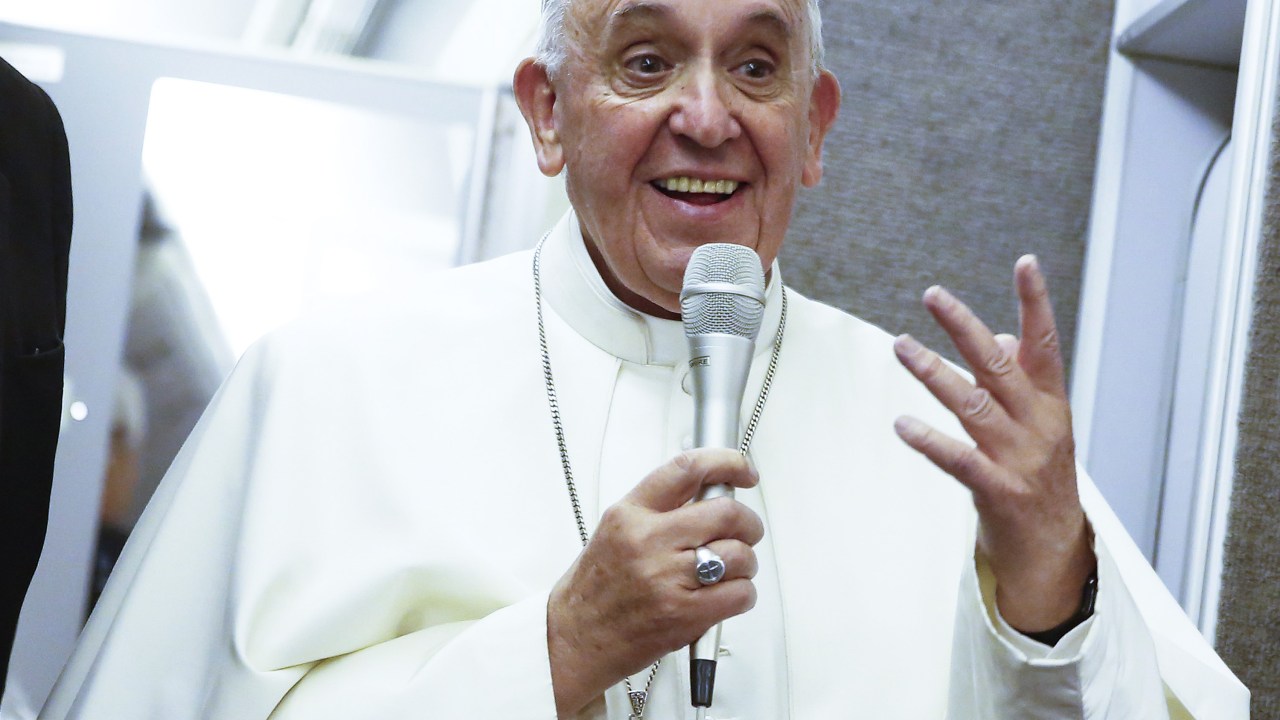Papa Francisco fala dentro de avião na volta para Roma, após viagem de 10 dias aos Estados Unidos e Cuba - 28/09/2015