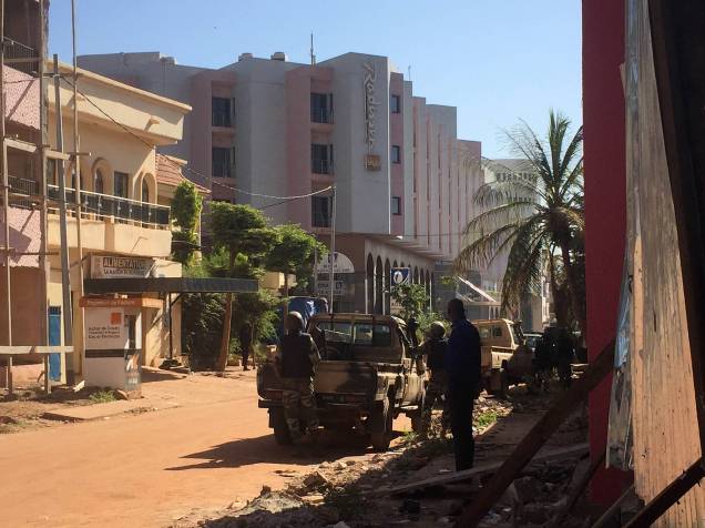Grupo armado faz cerca de 170 reféns em um hotel de alto padrão de Bamako, capital do Mali, no oeste da África, nesta sexta-feira (20)