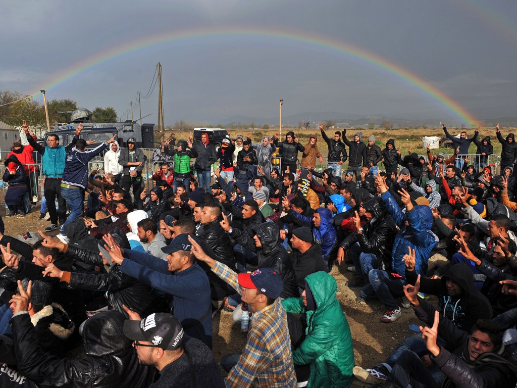 Portugal enviou carta às autoridades de Grécia, Áustria, Itália e Suécia se oferecendo para acolher até 5.800 refugiados