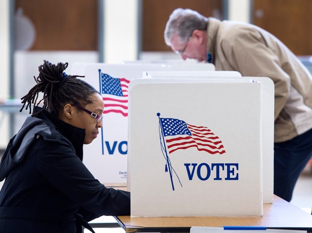 Treze estados e um território norte-americano realizam prévias eleitorais na Super terça