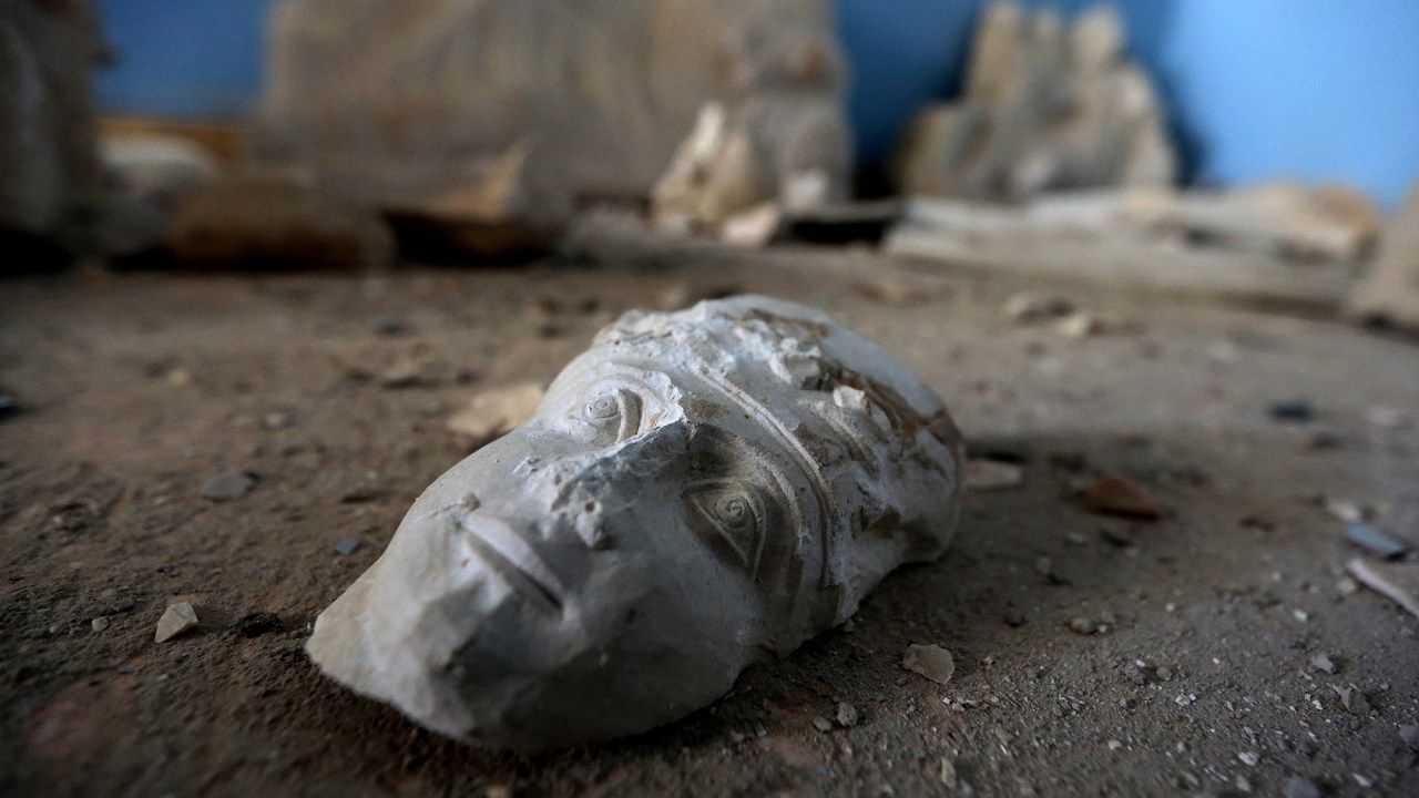 Fotos mostram destruição do sítio arqueológico de Palmira, na Síria
